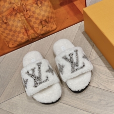 Louis Vuitton Slippers